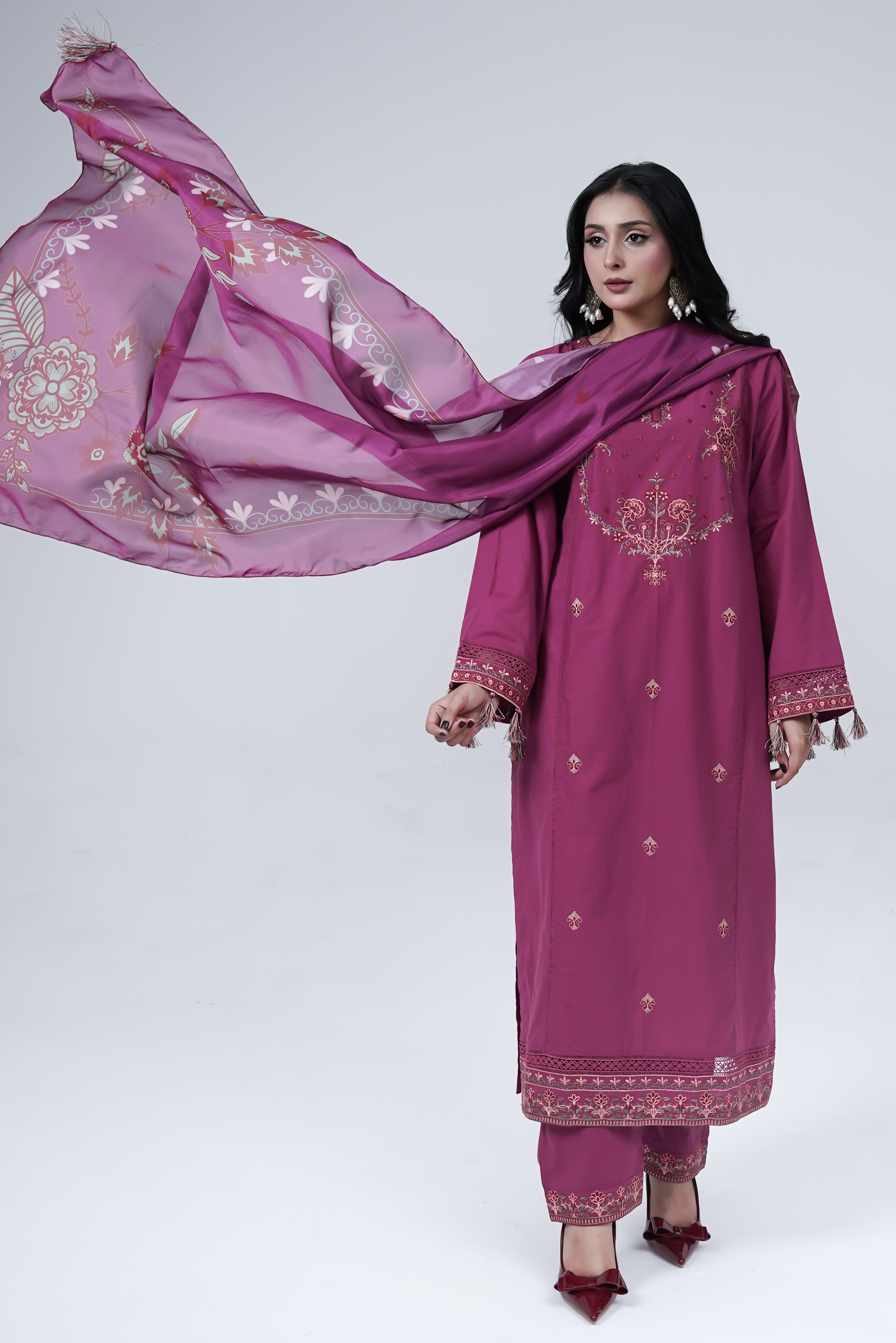 Amaarbail | 3-Piece Embroidered Lawn Outfit
