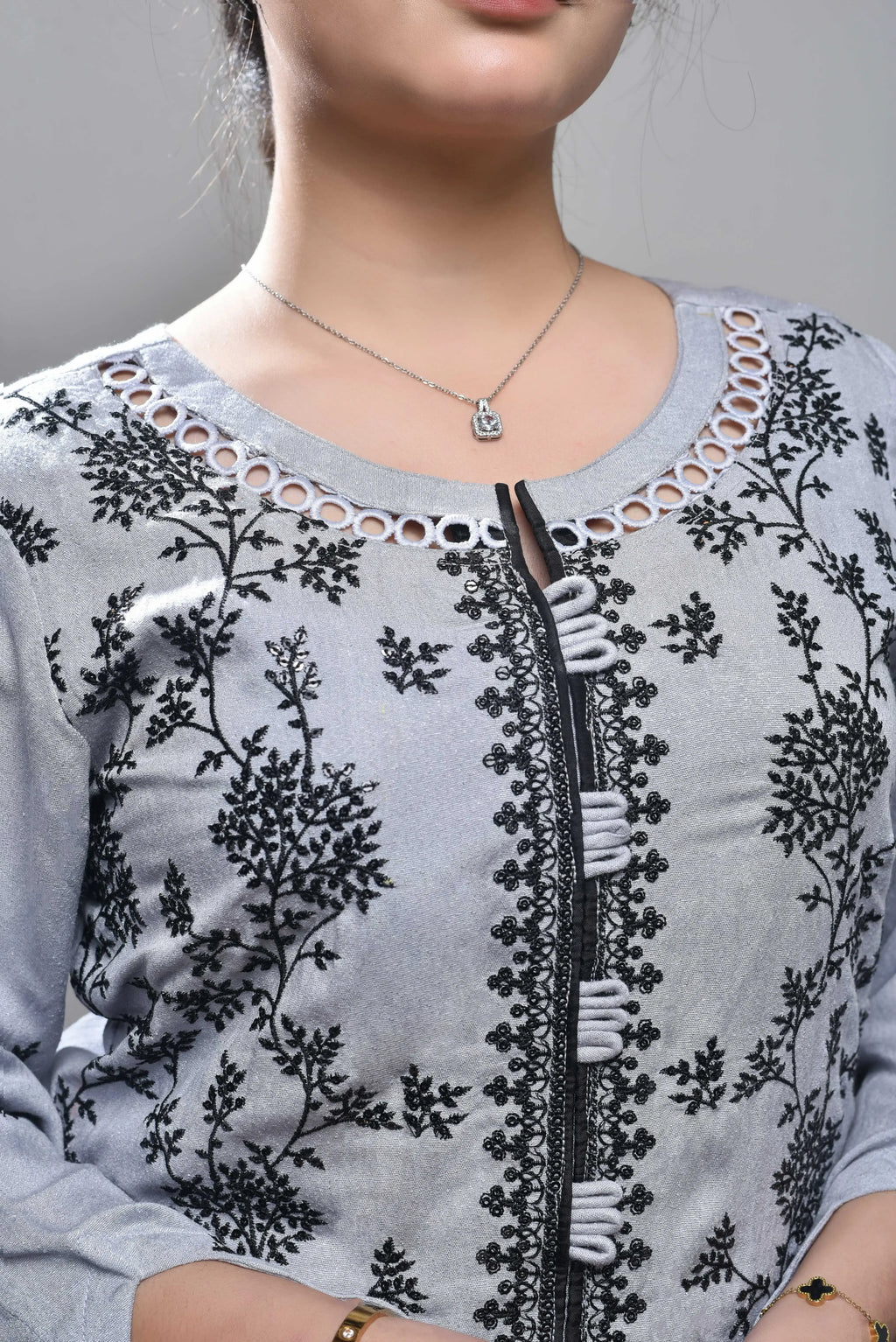 Lujayn - Karandi 2 Piece Suit